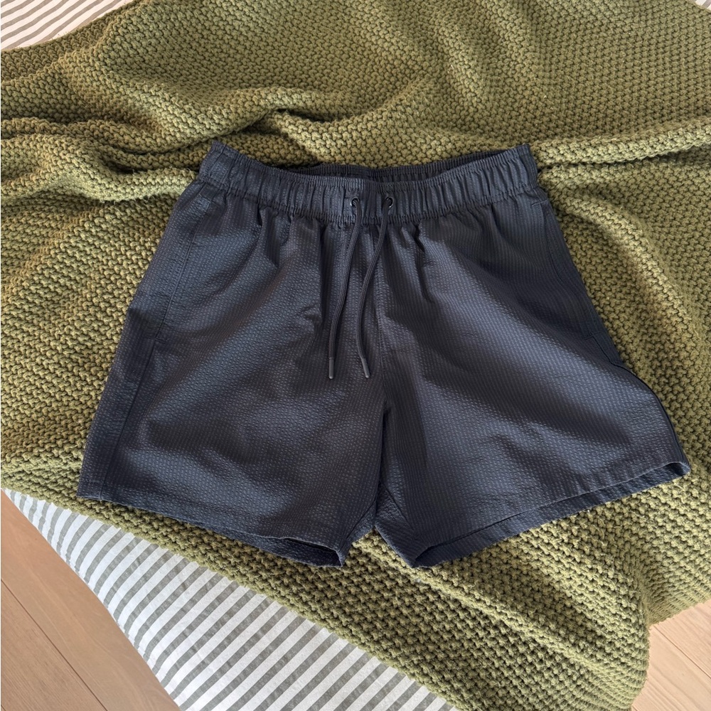 Men's Black Seersucker Guard Swim Trunks 5" Hollister Small